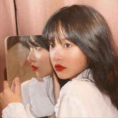 中央舞台：踮起脚尖